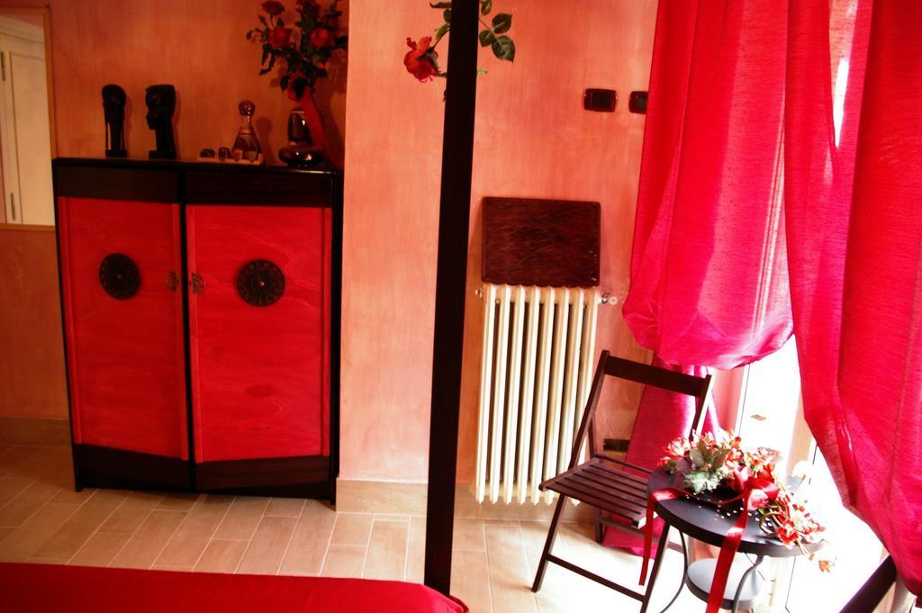 Serapo Bed And Breakfast Gaeta Room photo