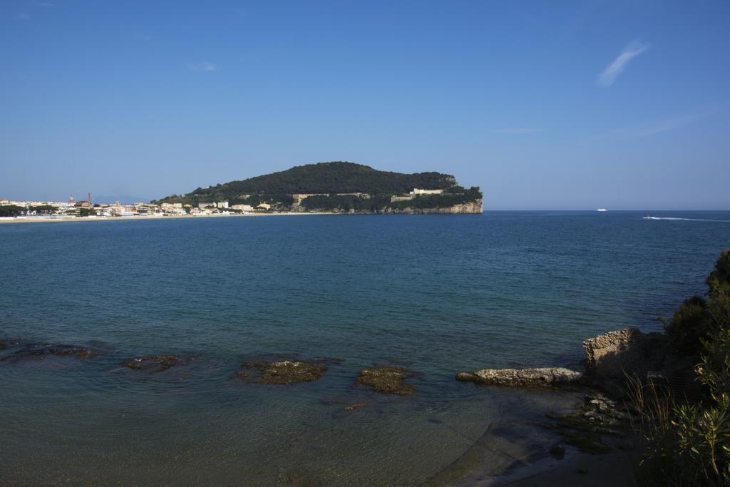 Serapo Bed And Breakfast Gaeta Exterior photo