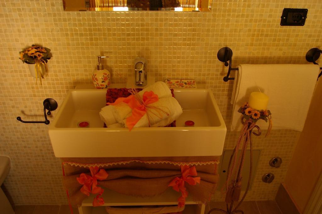 Serapo Bed And Breakfast Gaeta Room photo